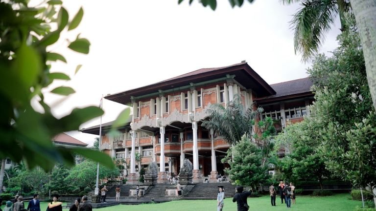 Klarifikasi Universitas Udayana Terkait Kematian Mahasiswa | Informasi ...